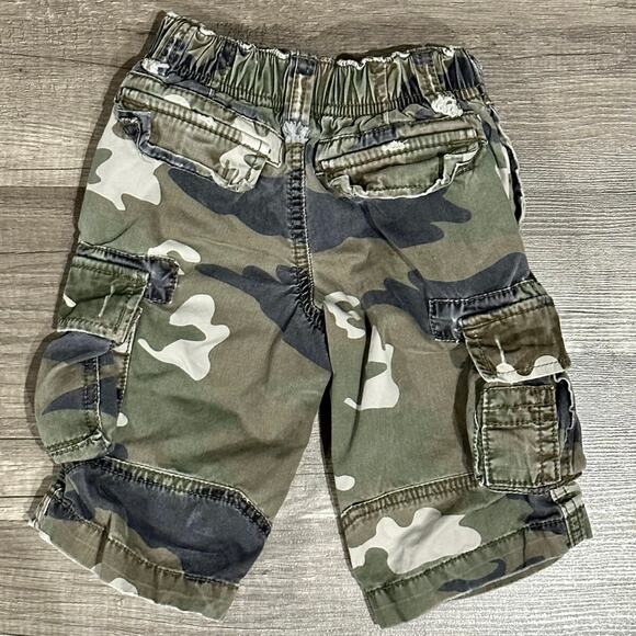 Children's Place Camo Cargo Pants - Picture 2 of 4